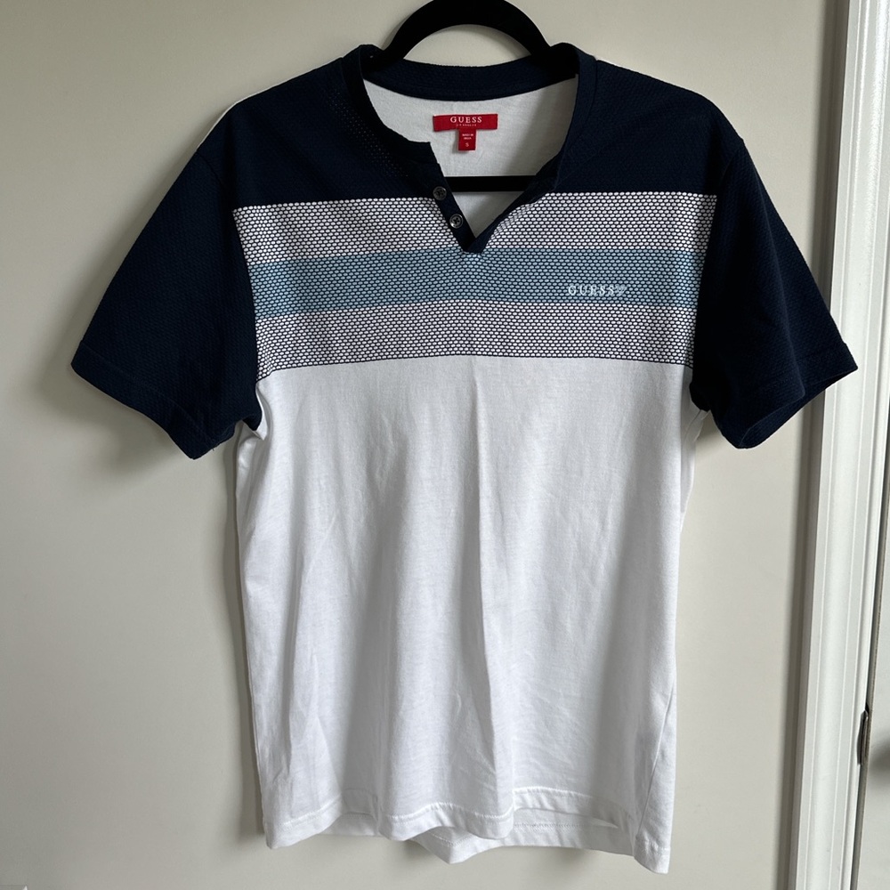 GUESS Men's Short Sleeve Navy and White Tee